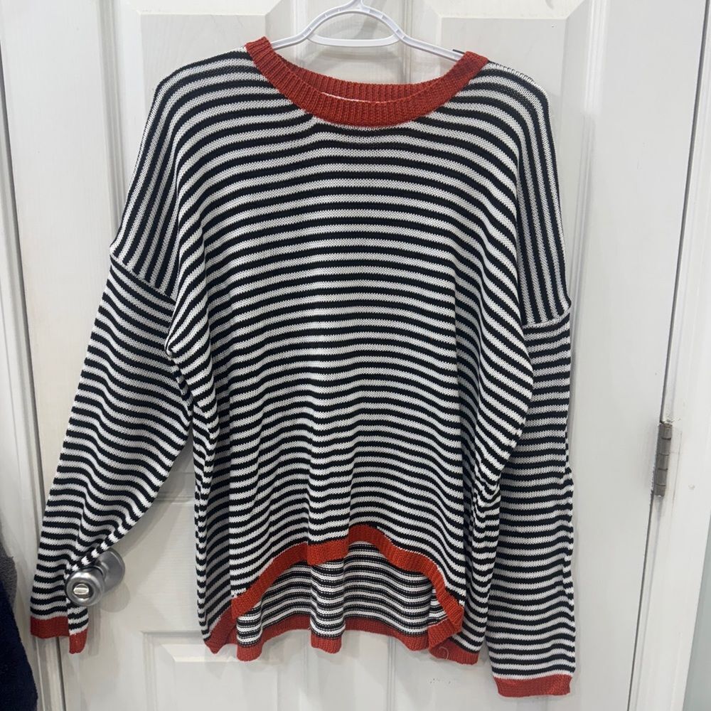 Striped artsy casual asymmetrical Black &White long sleeve crew neck Sweater - Picture 3 of 12
